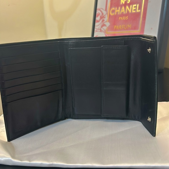 Excellent Condition Prada Unisex Double Snap Tessuto Nylon and Leather Wallet - Picture 7 of 13